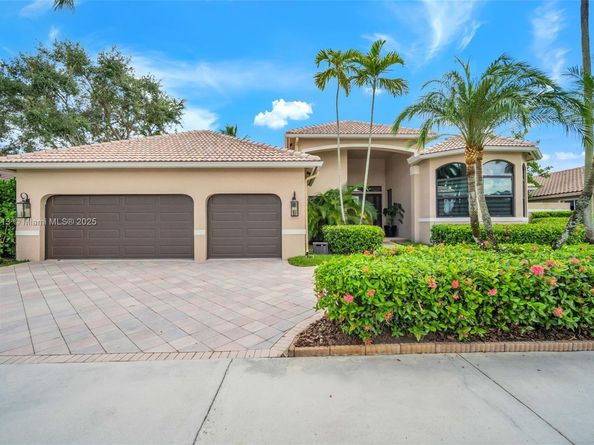 2583 Mayfair Ln, Weston FL 33327