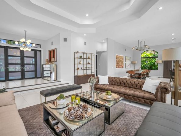 2583 Mayfair Ln, Weston FL 33327