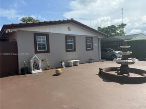 5720 SW 39th St, West Park FL 33023