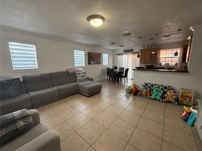 5720 SW 39th St, West Park FL 33023