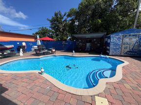 5720 SW 39th St, West Park FL 33023