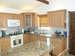 3261 NW 14th St, Miami FL 33125