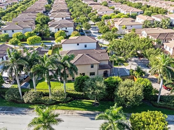 415 SE 34th Ter, Homestead FL 33033