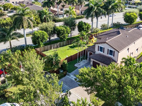 415 SE 34th Ter, Homestead FL 33033