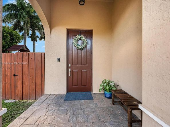 415 SE 34th Ter, Homestead FL 33033