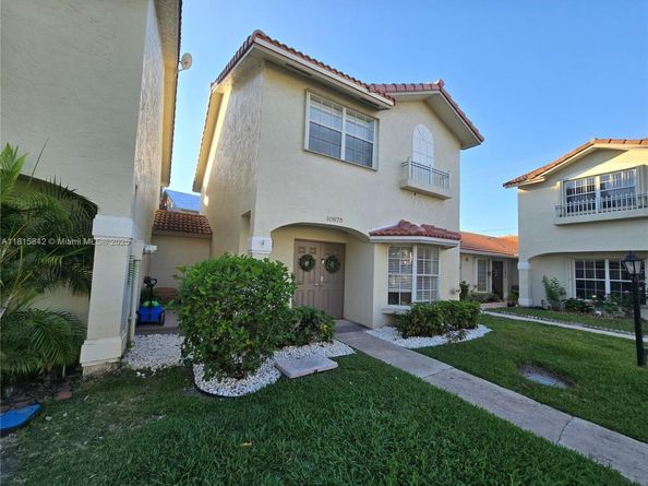10875 NW 8th St, Pembroke Pines FL 33026