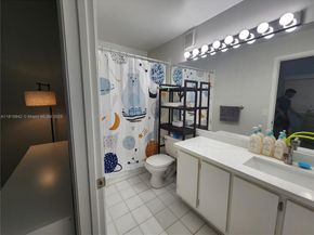 10875 NW 8th St, Pembroke Pines FL 33026