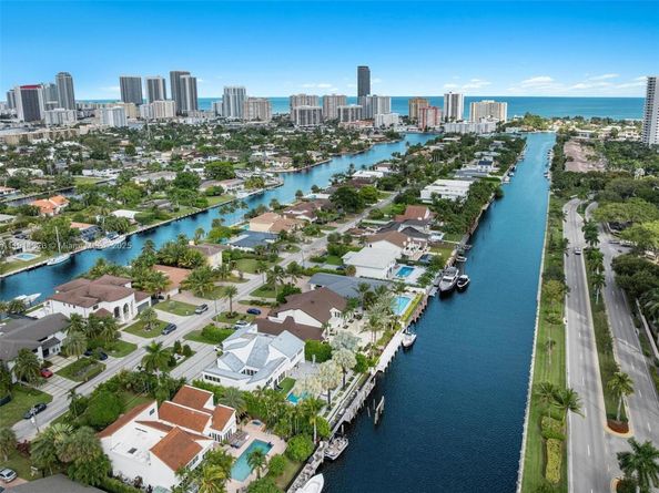 449 Holiday Dr, Hallandale Beach FL 33009