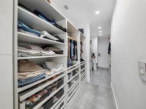 449 Holiday Dr, Hallandale Beach FL 33009