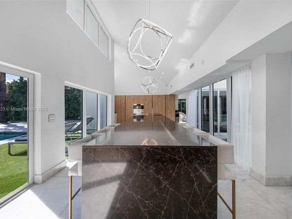 449 Holiday Dr, Hallandale Beach FL 33009