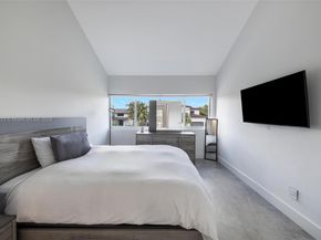 449 Holiday Dr, Hallandale Beach FL 33009