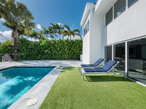 449 Holiday Dr, Hallandale Beach FL 33009