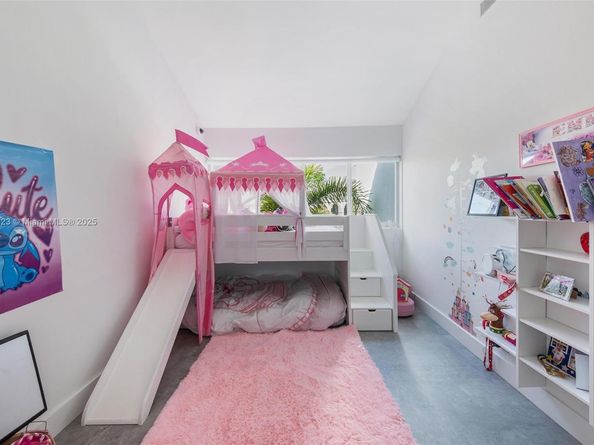 449 Holiday Dr, Hallandale Beach FL 33009