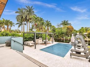 2448 Okeechobee Ln, Fort Lauderdale FL 33312