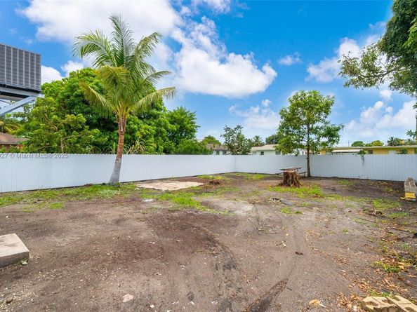 4100 SW 20th St, Hollywood FL 33023