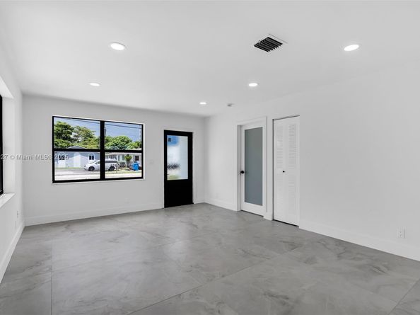 4100 SW 20th St, Hollywood FL 33023
