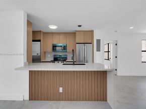 4100 SW 20th St, Hollywood FL 33023