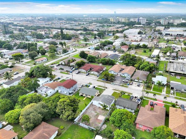 4100 SW 20th St, Hollywood FL 33023