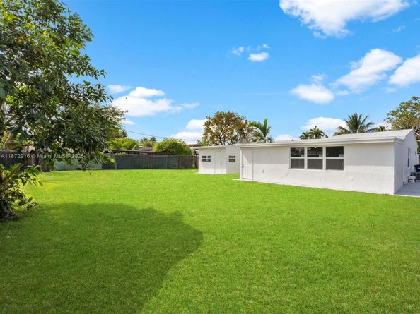 5365 SW 97th Ct, Miami FL 33165