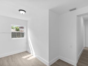 5365 SW 97th Ct, Miami FL 33165