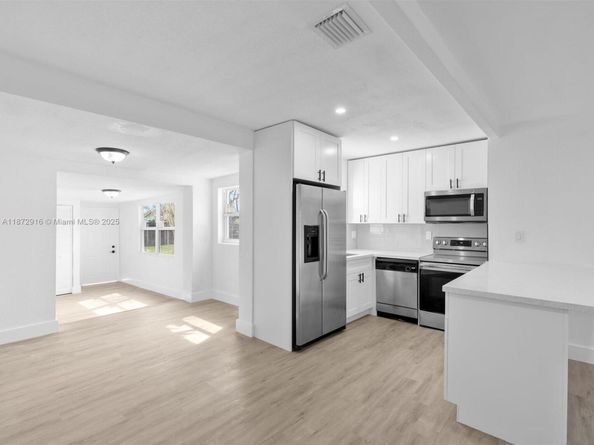 5365 SW 97th Ct, Miami FL 33165