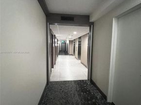 3701 N Country Club Dr 201, Aventura FL 33180