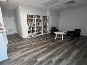 3701 N Country Club Dr 201, Aventura FL 33180