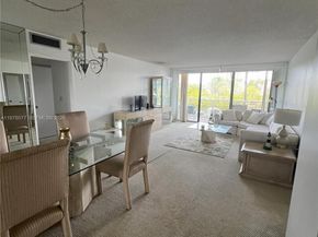 3701 N Country Club Dr 201, Aventura FL 33180