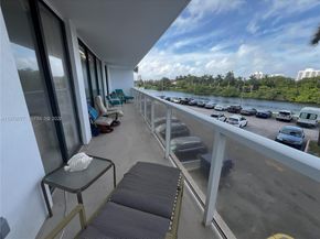 3701 N Country Club Dr 201, Aventura FL 33180