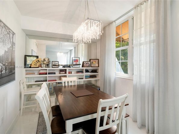 3232 SW 22nd Ter TH 115, Miami FL 33145