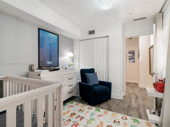 3232 SW 22nd Ter TH 115, Miami FL 33145