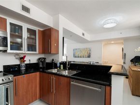 3232 SW 22nd Ter TH 115, Miami FL 33145
