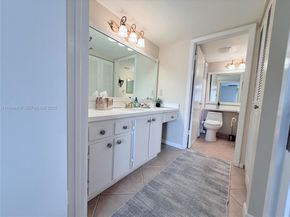 340 Pine Ridge Cir C1, Green Acres FL 33463