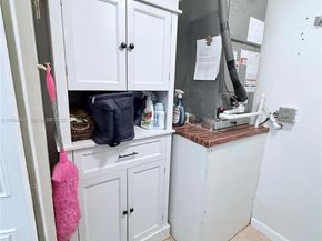 340 Pine Ridge Cir C1, Green Acres FL 33463