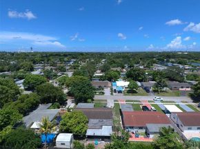 3041 N 74th Ave, Hollywood FL 33024