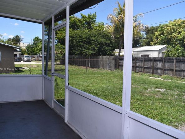 3041 N 74th Ave, Hollywood FL 33024