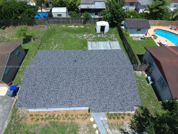 3041 N 74th Ave, Hollywood FL 33024