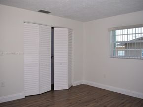 3041 N 74th Ave, Hollywood FL 33024