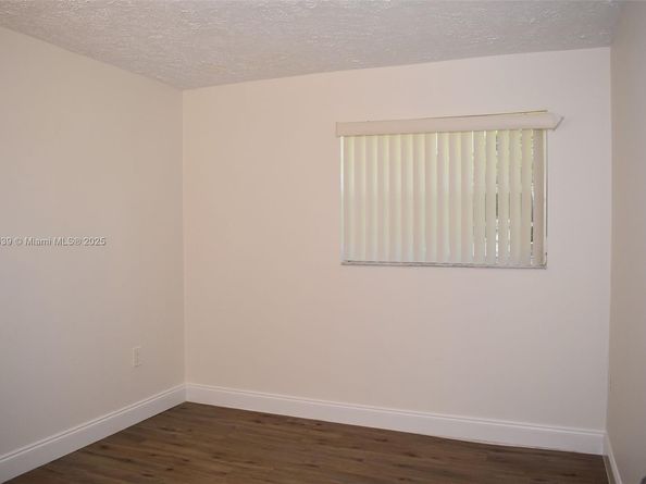 3041 N 74th Ave, Hollywood FL 33024