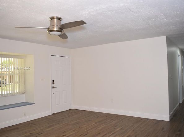 3041 N 74th Ave, Hollywood FL 33024