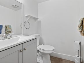 101 SW 132nd Way 213J, Pembroke Pines FL 33027