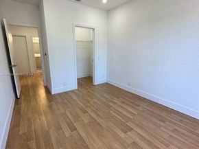 1887 Harbor View Cir, Weston FL 33327