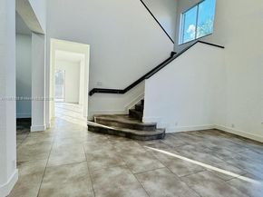 1887 Harbor View Cir, Weston FL 33327