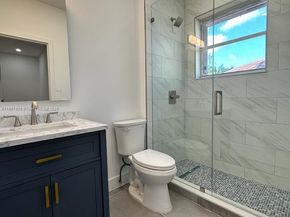 1887 Harbor View Cir, Weston FL 33327