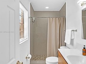 4633 SW 28th Ave, Dania Beach FL 33312