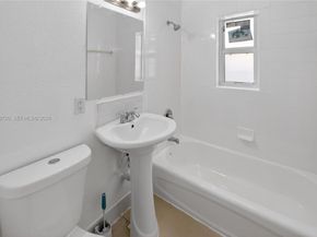 475 NW 84th Ter 475, Miami FL 33150