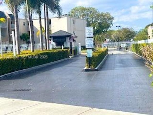 7705 SW 86th St B213, Miami FL 33143