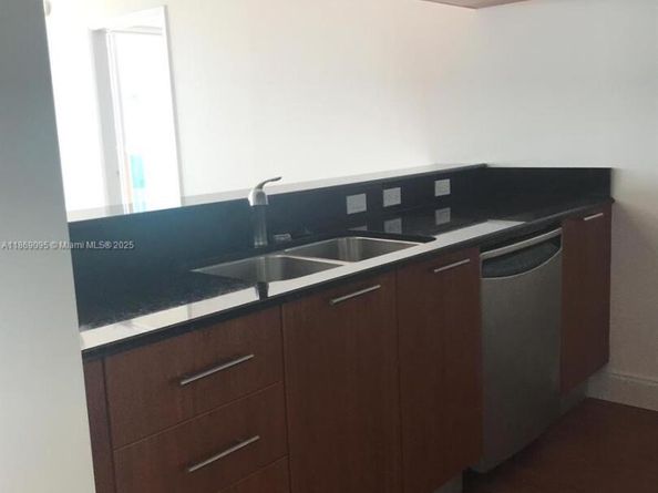 1800 N Bayshore Dr 3910, Miami FL 33132