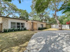 736 NE 164th St, Miami FL 33162