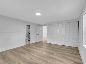 736 NE 164th St, Miami FL 33162